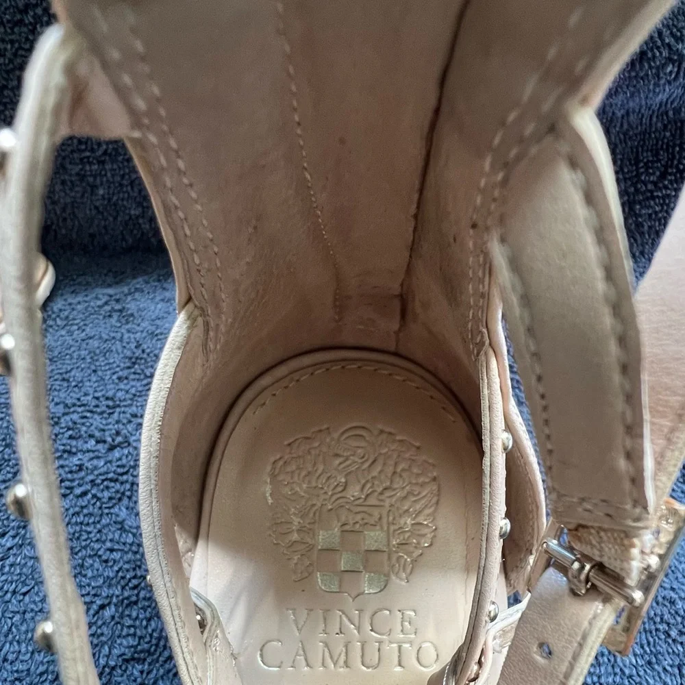 Vince Camuto Hevelli Studded Gladiator Nude Sandal - Size 9/12 - Picture 6 of 9